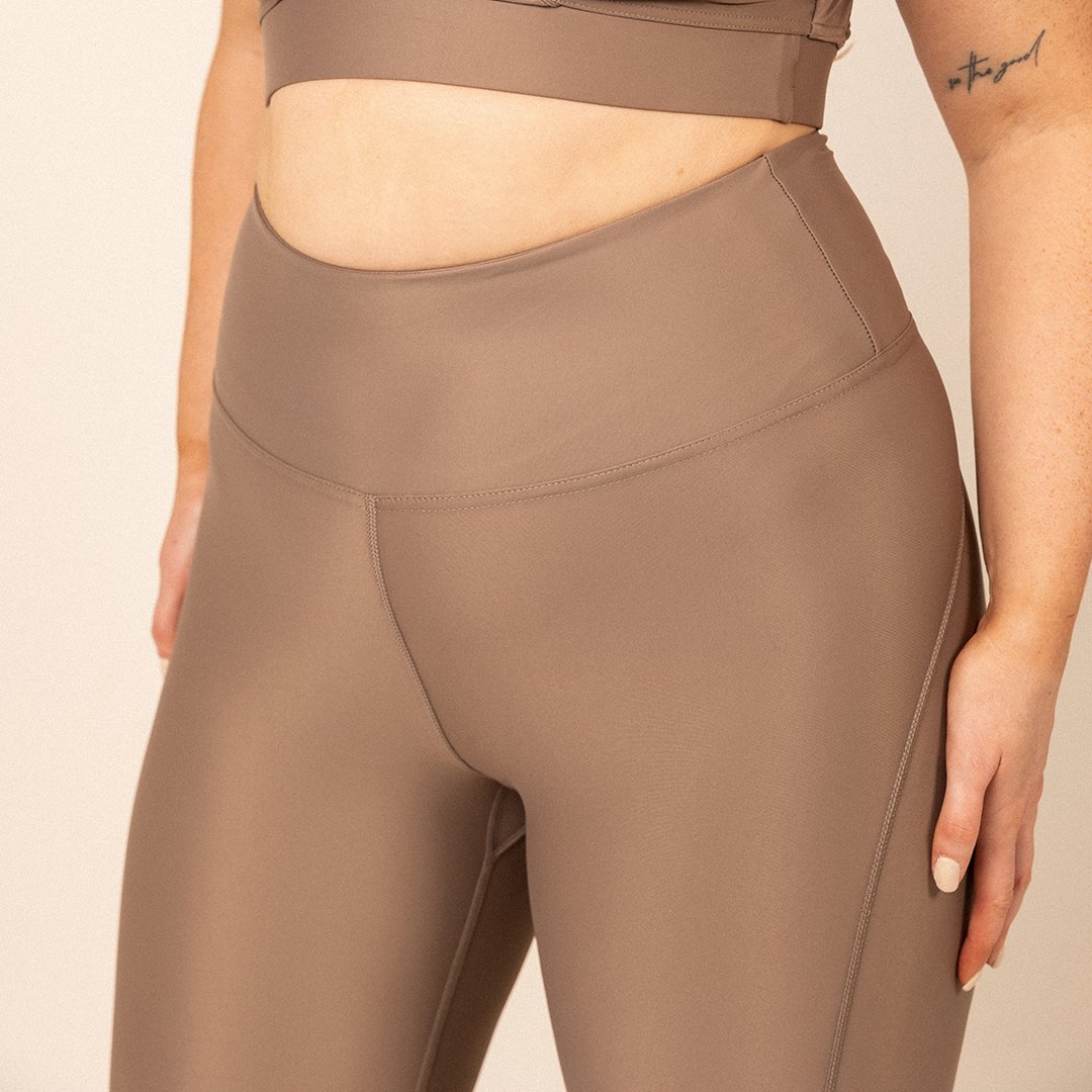 Hero Contour Legging in Taupe - Actively Conscious