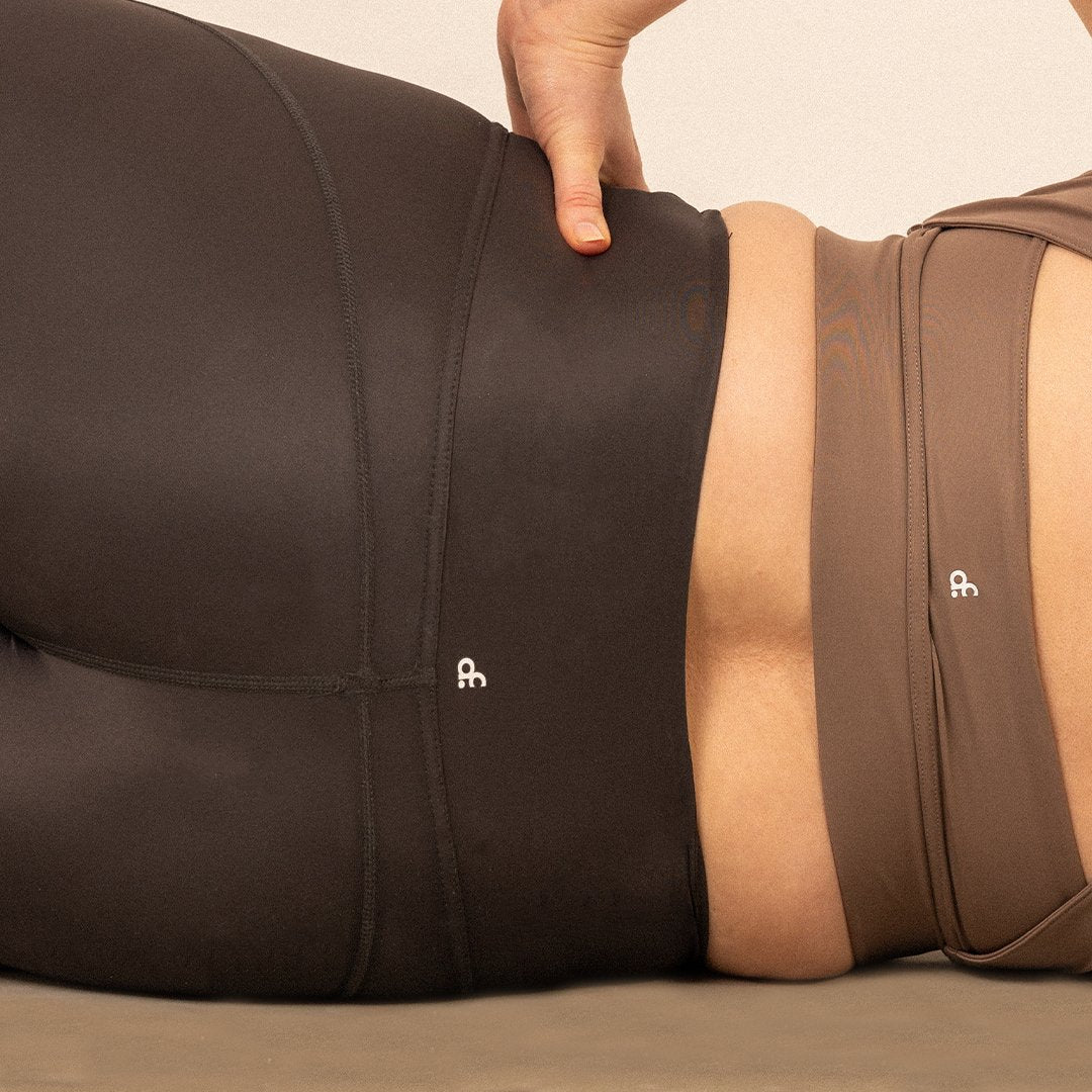 Hero Contour Legging in Charcoal Black - Actively Conscious